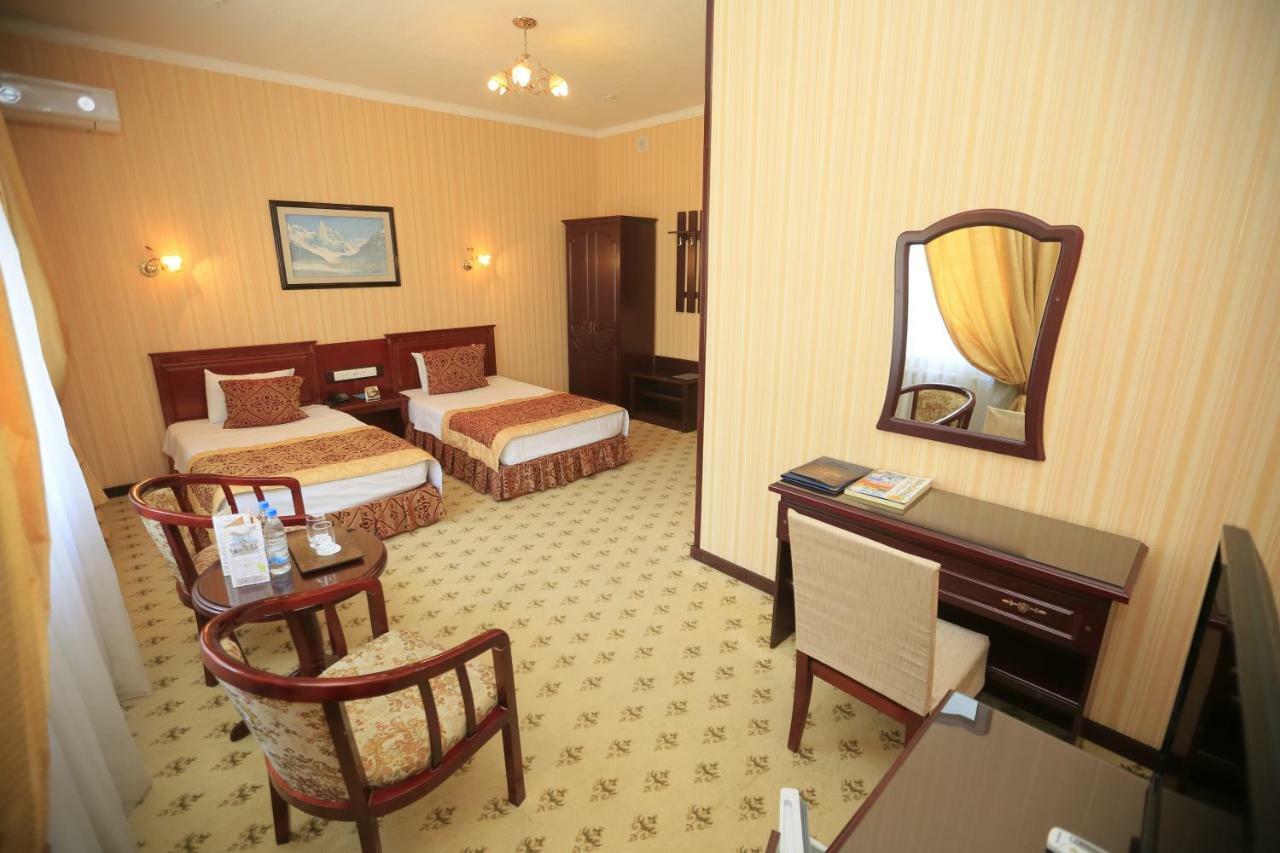 Asia Hotel Fergana Exteriér fotografie